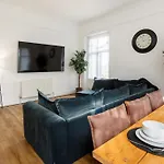 Beech Suite With 85 Inch Cinema Tv